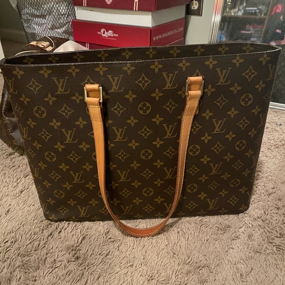 Louis Vuitton Shoulder Bag - Picture 3 of 3
